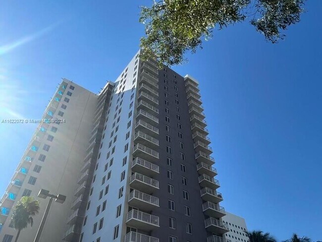 Foto del edificio - 850 N Miami Ave