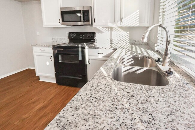 Foto del edificio - 6400 Pine St