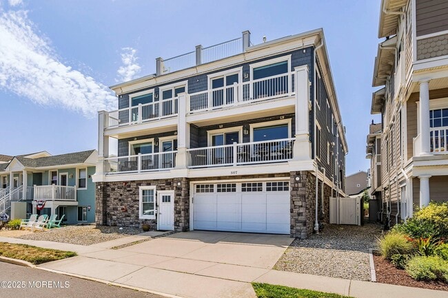 Building Photo - 807 Ocean Ave