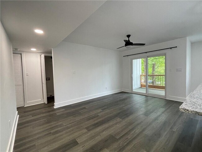 Building Photo - 4589 Orchid Dr