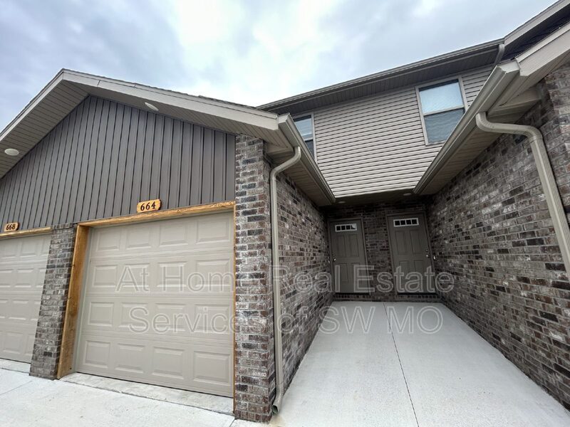 684 Turner Ave, Republic, MO 65738 Townhome Rentals in Republic MO