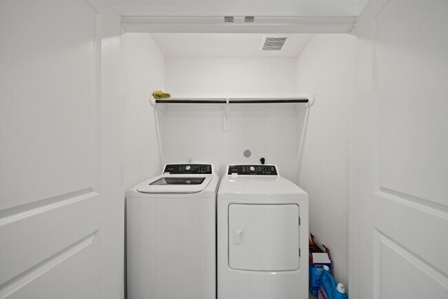 Building Photo - 2919 Summer Breeze Wy
