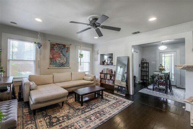 Foto del edificio - 3111 Robinson Ave