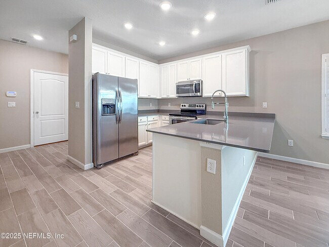 Foto del edificio - 2561 High Marsh Ct