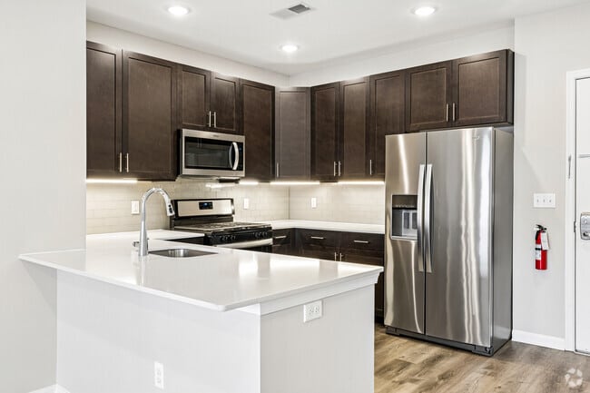 2BR, 2BA - 1,264SF - Kitchen - Lofts at Monroe Parke