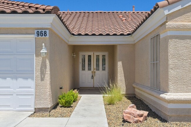 Foto del edificio - SE!! 4 Bedrooms!! Single Story!! NO HOA!! 3 Car Garage!!! Pool!!! Spa!!! RV Parking!!! Low mainte...