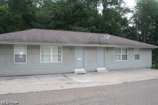 Primary Photo - 207A McFadden St
