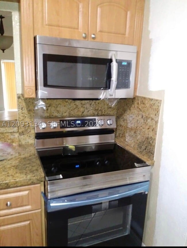 Building Photo - 13900 Lake Placid Ct