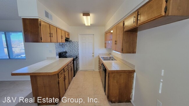 Building Photo - 3 br, 2 bath House - 8306 Quezon Ave