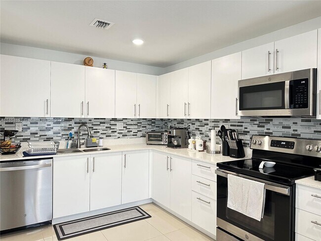 Foto del edificio - 14462 SW 259th St