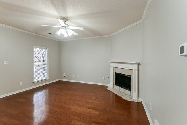 Building Photo - 2174 Berry Bush Ln