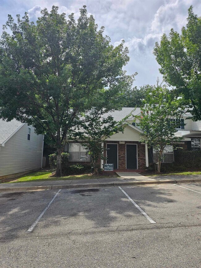 Foto del edificio - 2738 W Tharpe St