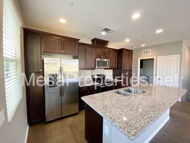 Foto del edificio - 6038 Bellevue St