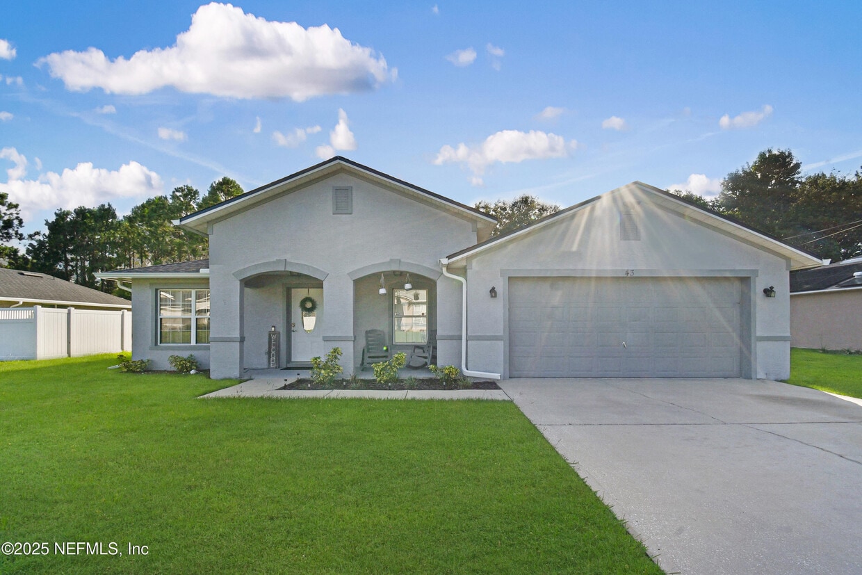 Primary Photo - 43 Lindsay Dr