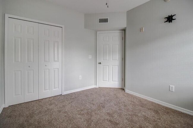 Building Photo - 9523 Newdale Way