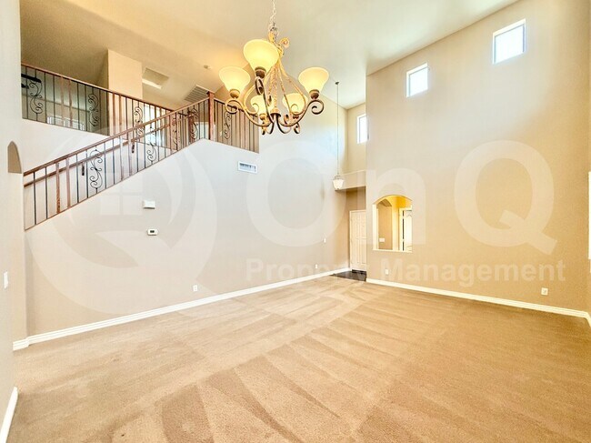 Foto del edificio - 16111 W Winslow Dr