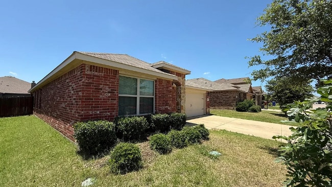 Building Photo - 1309 Basswood Ln