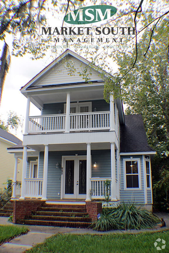 Building Photo - 727 E Henry St