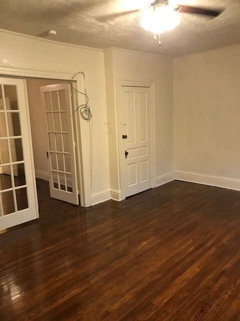 Foto del edificio - 525 W Market St