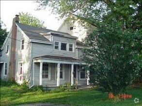 Building Photo - 29 Quaker Hill Rd