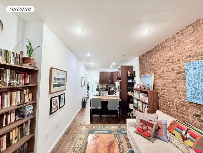 Foto del edificio - 317 4th Ave