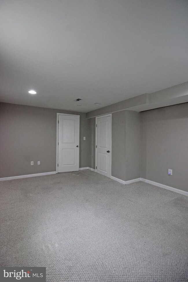 Building Photo - 6101 Wesson Dr