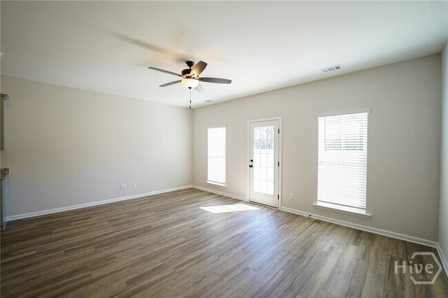 Building Photo - 118 Exmoor Circle