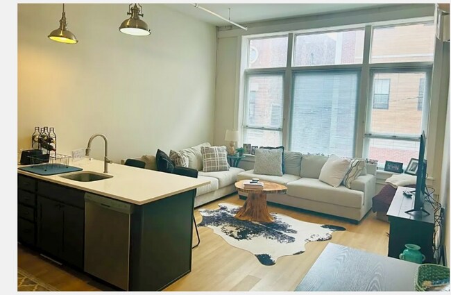 Foto del edificio - 148 Clinton St