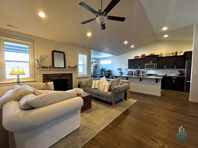 Building Photo - Premium 4-Bedroom, 3-Bathroom Home for Rent