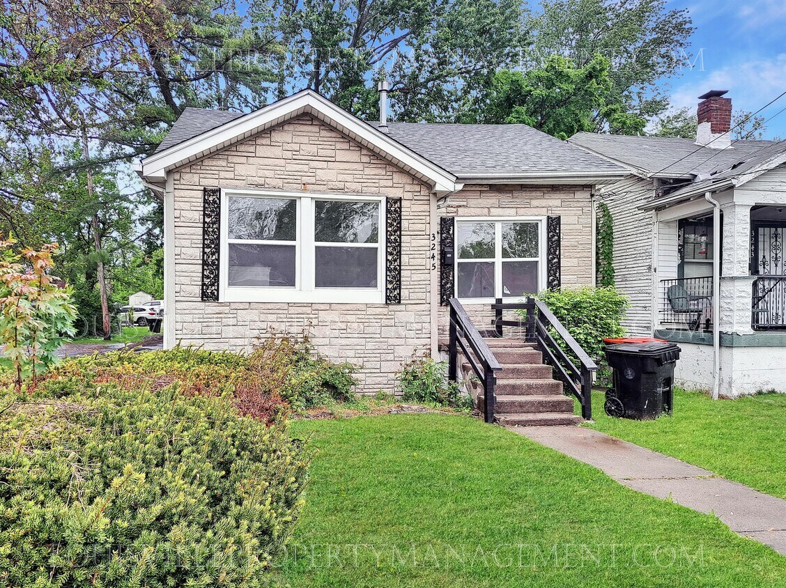3245 Larkwood Ave, Louisville, KY 40212 House Rental in Louisville, KY