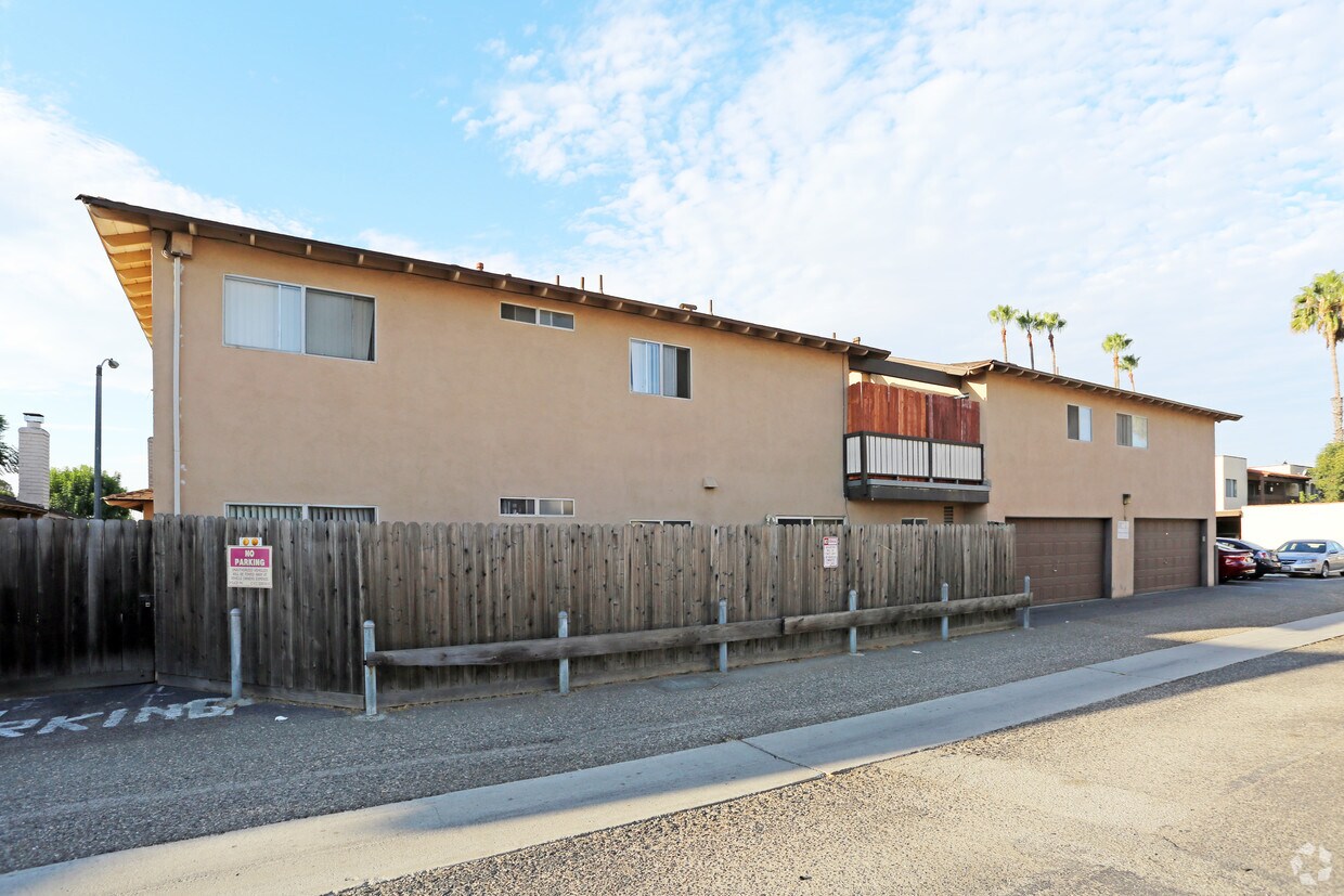 Building Photo - 16531 Kellog Cir
