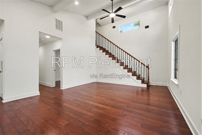 Foto del edificio - 2822 Waters Rd SW