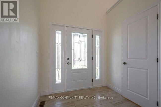 Building Photo - 13 Laurel St