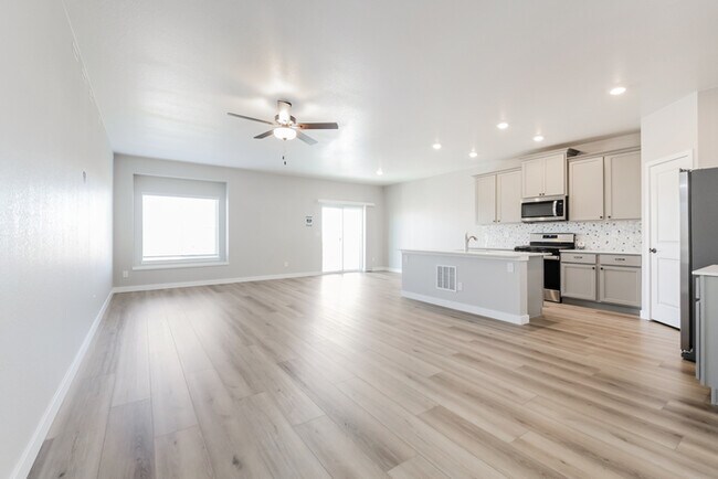 Building Photo - 9452 Truckee Ct