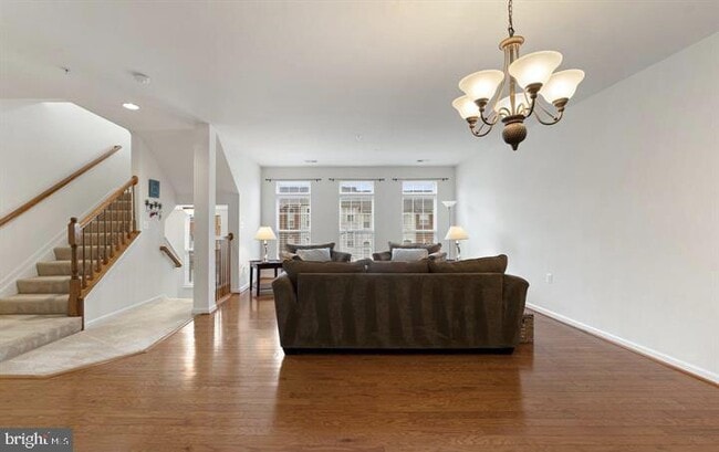 Foto del edificio - 6266 Woodruff Springs Way