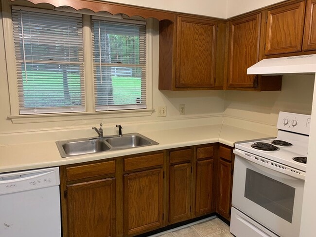 Building Photo - 4804-4806