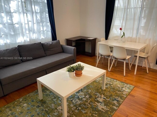 Building Photo - 1410 Euclid Ave