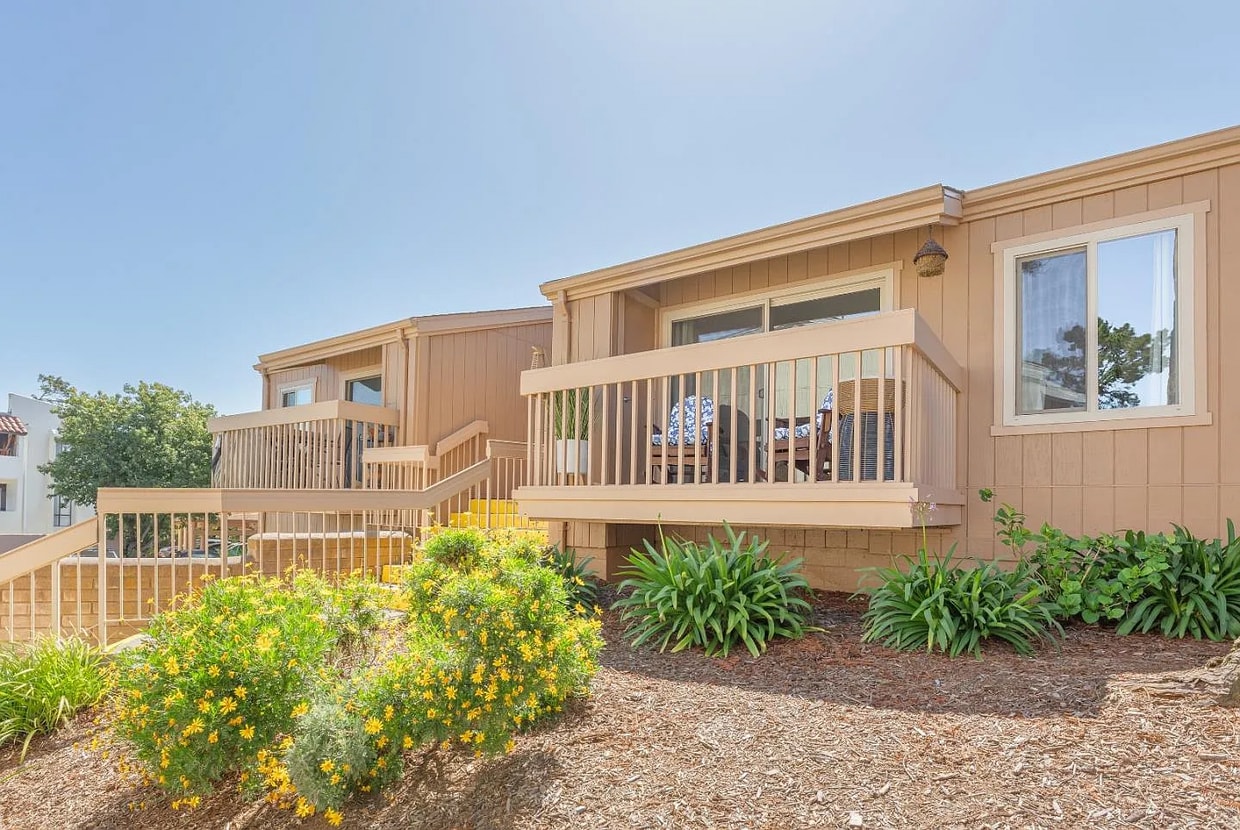 Primary Photo - This fully furnished 1bedroom, 1bath was r...