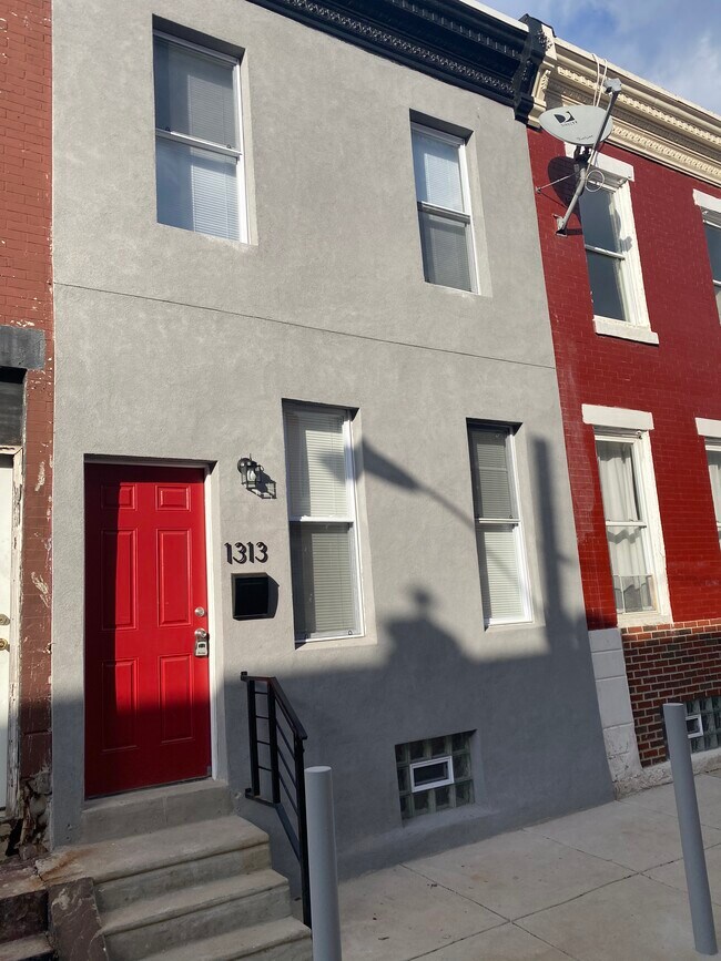 Building Photo - 1313 W Wishart St