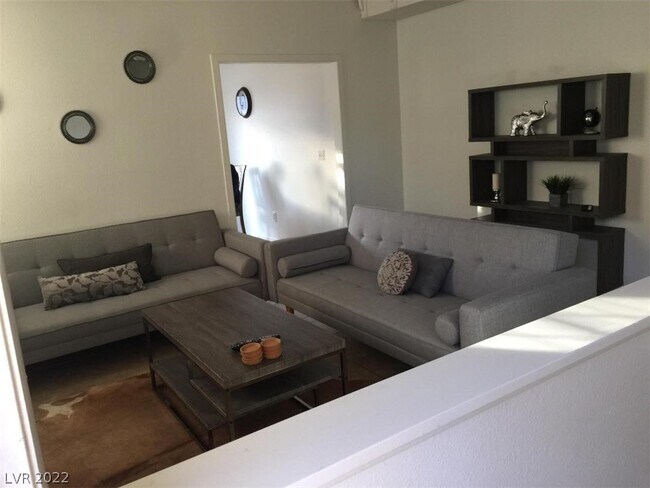 Foto del edificio - 8309 Palmada Dr