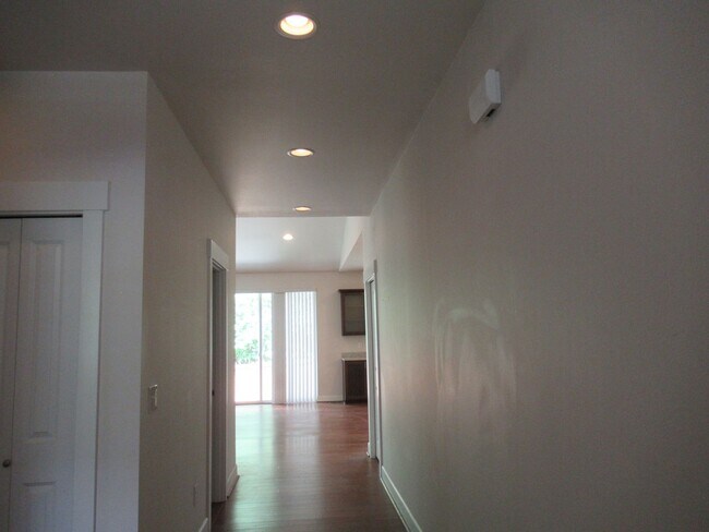 Foto del edificio - One level 2 bedroom, 2 bathroom home in North Bend