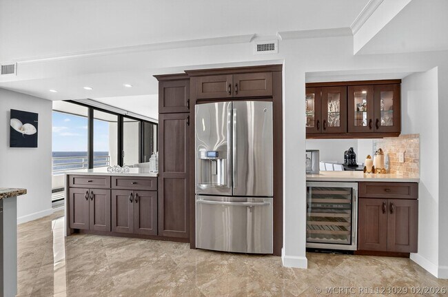 Building Photo - 1500 S Ocean Blvd