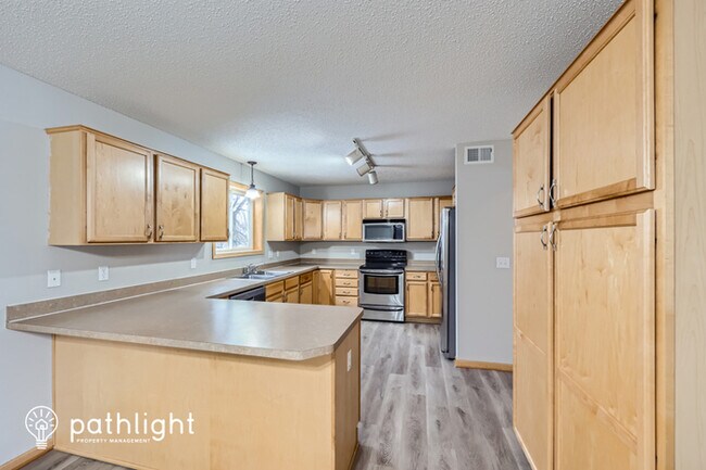 Foto del edificio - 428 Dillon Avenue North, Montrose, MN, 55363
