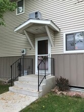 Building Photo - 3285 Canyon Dr