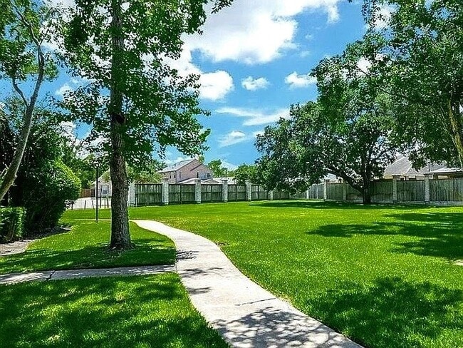 Foto del edificio - 2612 Princess Ln