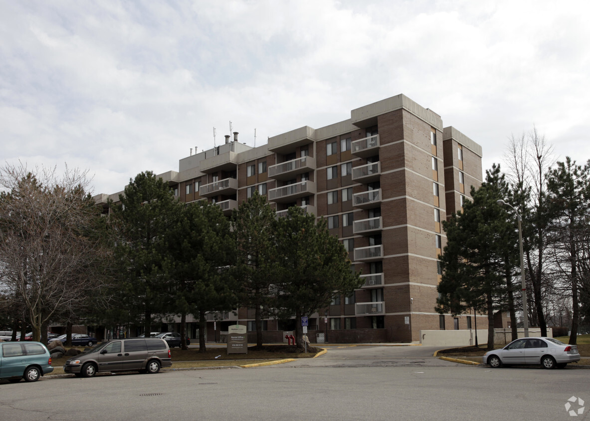 Building Photo - Markham Corners