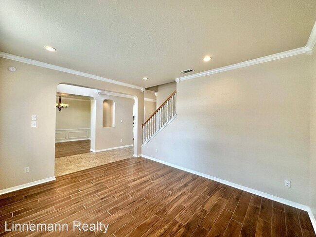 Building Photo - 4 br, 2.5 bath House - 419 Ponderosa Drive
