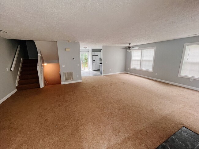 Foto del edificio - 295 Silver Leaf Dr NW