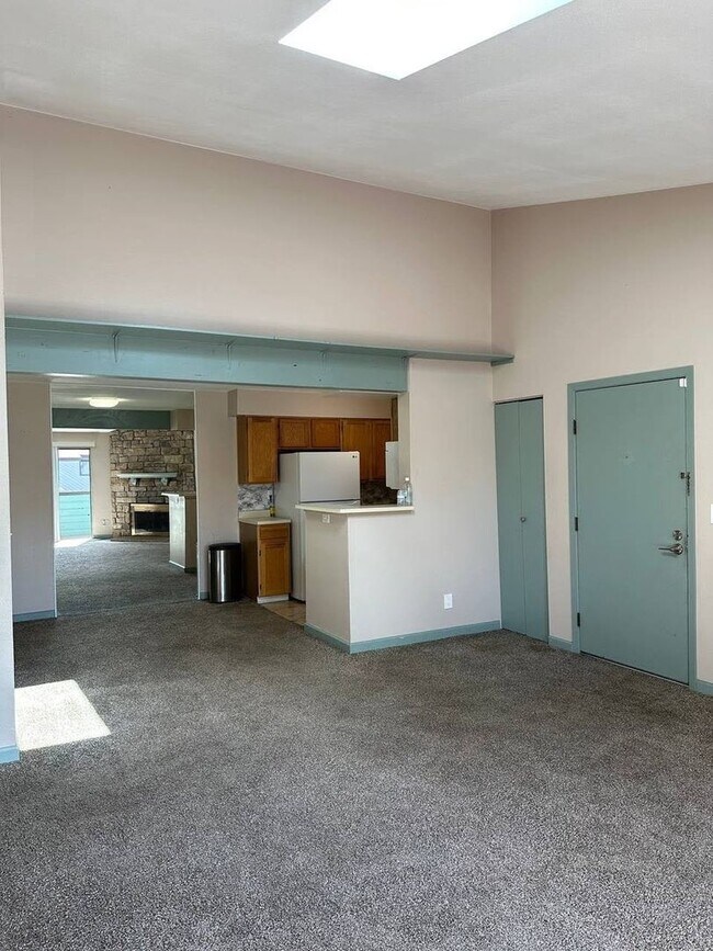 Building Photo - Charming 2BR Townhome in Aurora