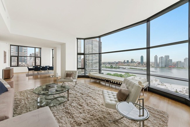 Foto del edificio - 345 E 46th St